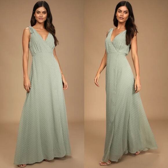 NWT Lulu’s Romantic Possibilities Sage Brush Swiss Dot Maxi Dress Medium Tie - Picture 2 of 6